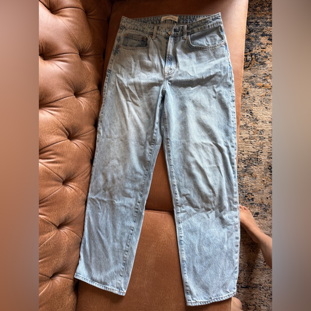 Aritzia Denim Forum Marlo Jean, curve fit.